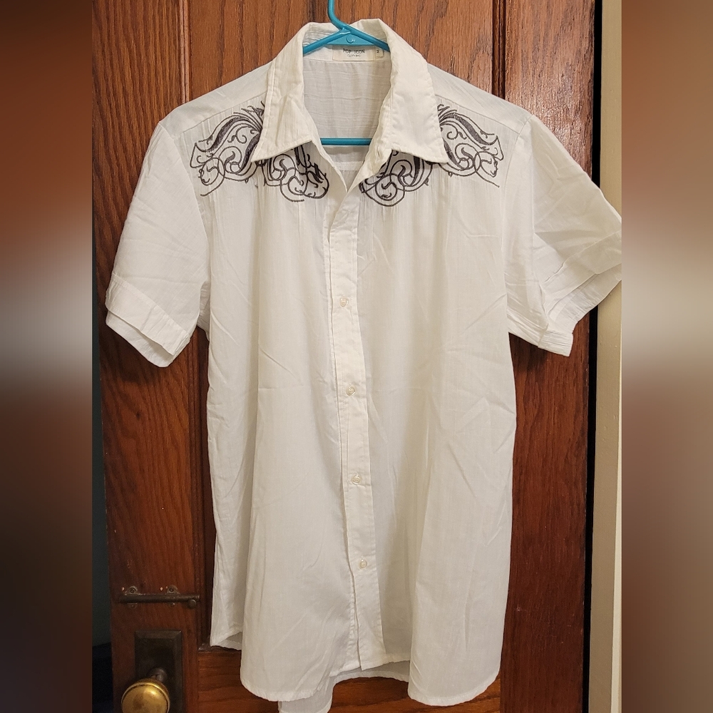Men's Pop Icon Short Sleeve Button Down Shirt Size Medium